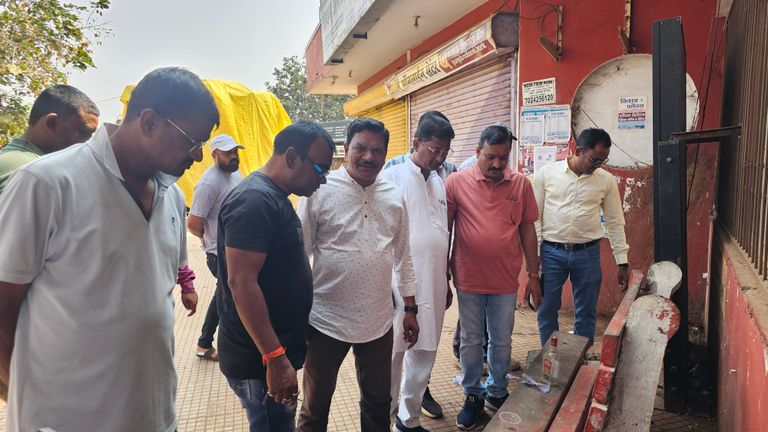 खैरागढ़. शहर कांग्रेस का ‘पोल खोल अभियान’: बस स्टैंड यात्री प्रतीक्षालय में मिली अव्यवस्थाओं पर नगर पालिका को घेरा, आंदोलन की दी चेतावनी