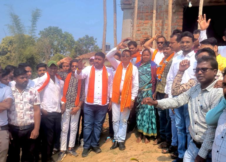 खैरागढ़. दूसरी बार भाजयुमो जिलाध्यक्ष बने आयश सिंह का प्रथम साल्हेवारा आगमन, युवा मोर्चा ने किया भव्य स्वागत