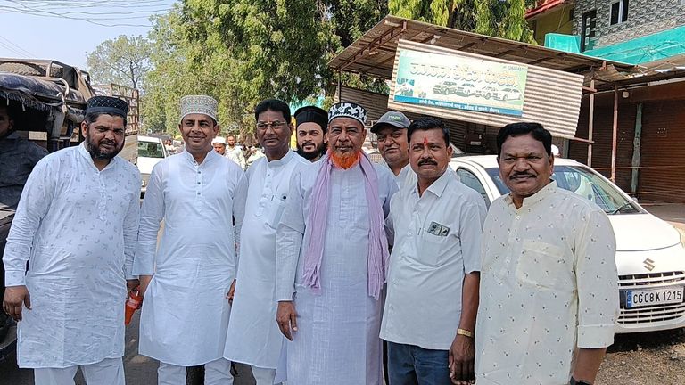 खैरागढ़. ईद के मौके पर नगर में गूंजा भाईचारे का संदेश, कांग्रेस नेताओं ने दी मुबारकबाद