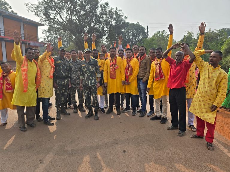 राम भक्तों ने साल्हेवारा में निकाली शोभायात्रा झांकी का हुआ आयोजन