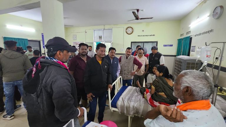 औचक निरीक्षण में बंद मिला जनऔषधि केंद्र, कांग्रेस ने 24 घंटे सेवा की उठाई मांग