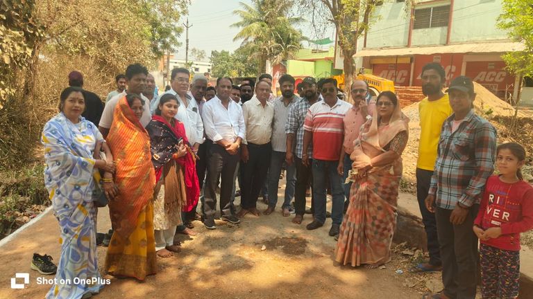 डामरीकरण सड़क निर्माण का भूमिपूजन, वार्डवासियों को मिली राहत की उम्मीद